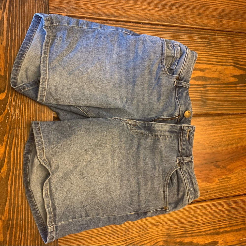 d. jeans Classic Blue Denim Shorts